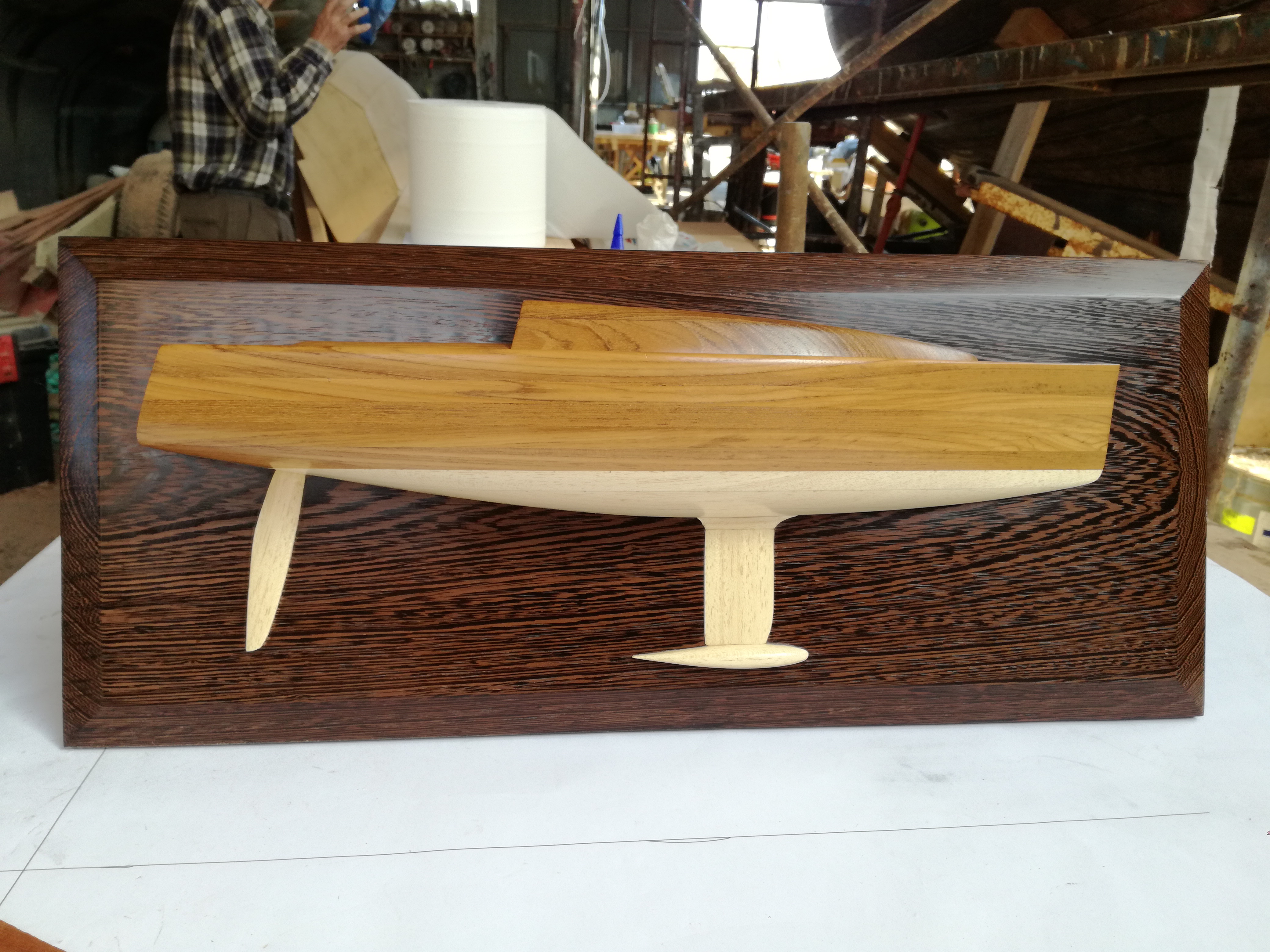 medios cascos de su embarcación