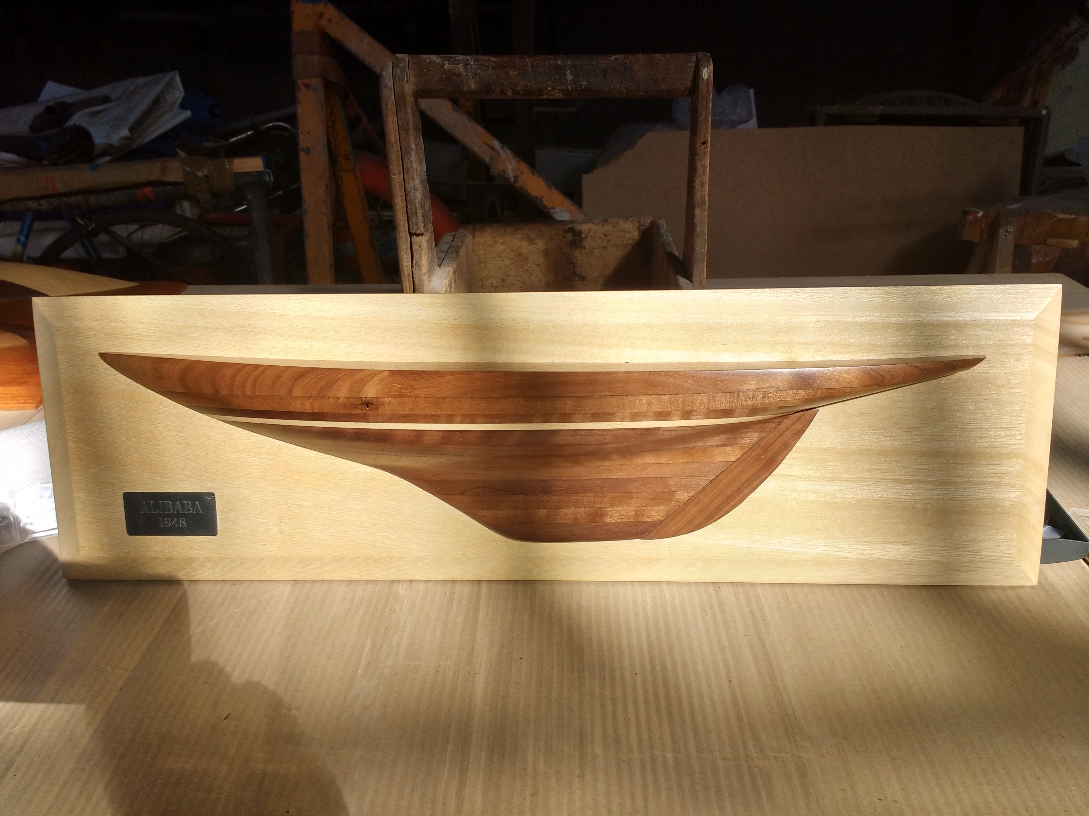 medios cascos de su embarcación