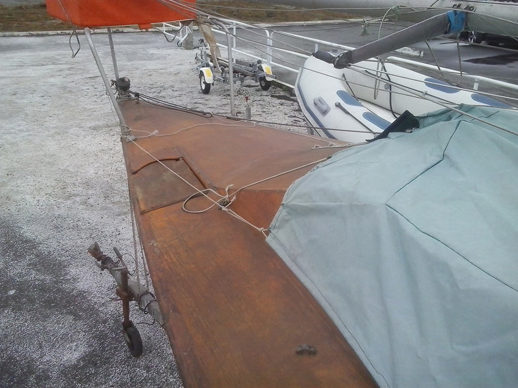 Dou-dou monotipo de regatas en chapa marina