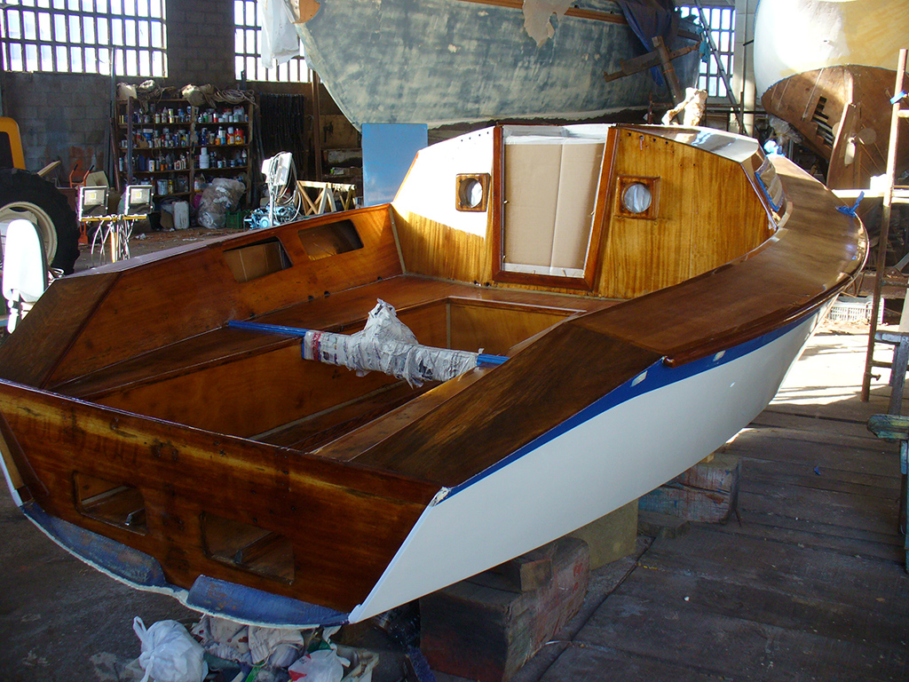 Dou-dou monotipo de regatas en chapa marina