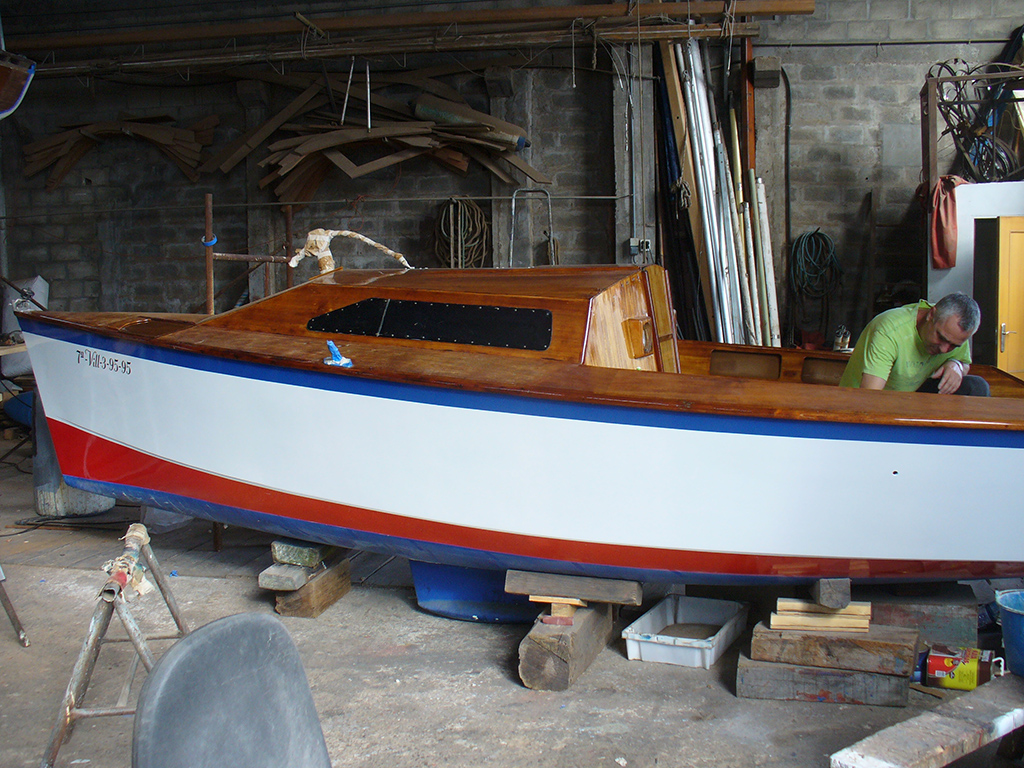 Dou-dou monotipo de regatas en chapa marina